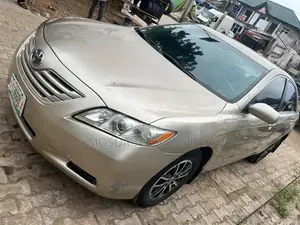 Toyota Camry 2008 Gold