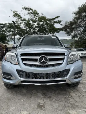 Mercedes-Benz GLK-Class 350 2014 Blue