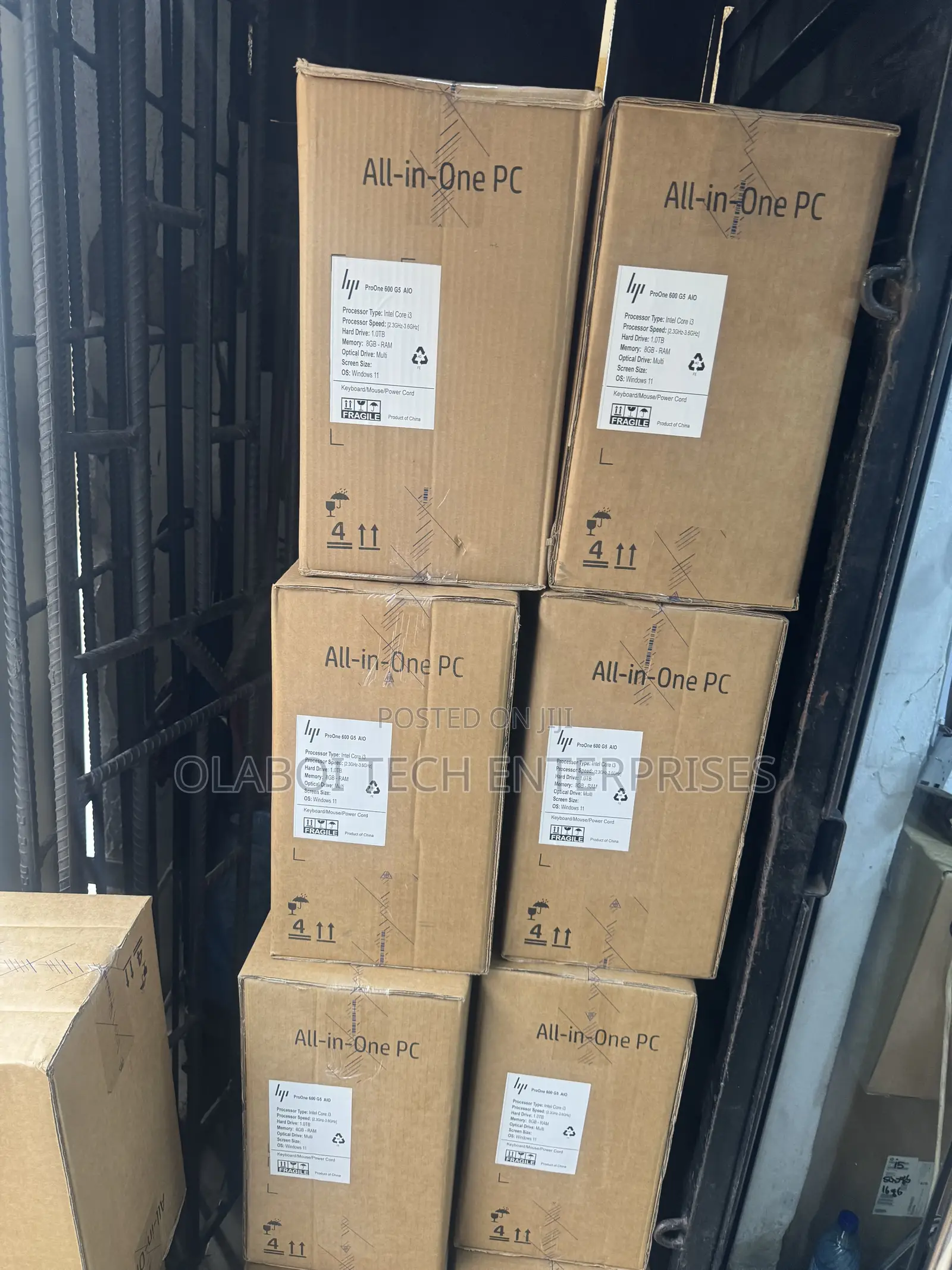 New Desktop Computer HP ProOne 600 8GB Intel Core i3 HDD 1T