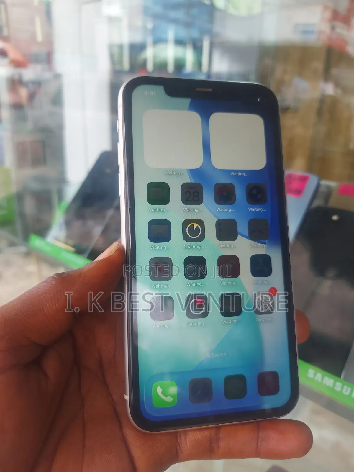 Apple iPhone 11 64 GB White
