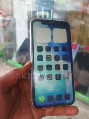 Apple iPhone 11 64 GB White