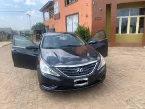 Hyundai Sonata 2011 Gray