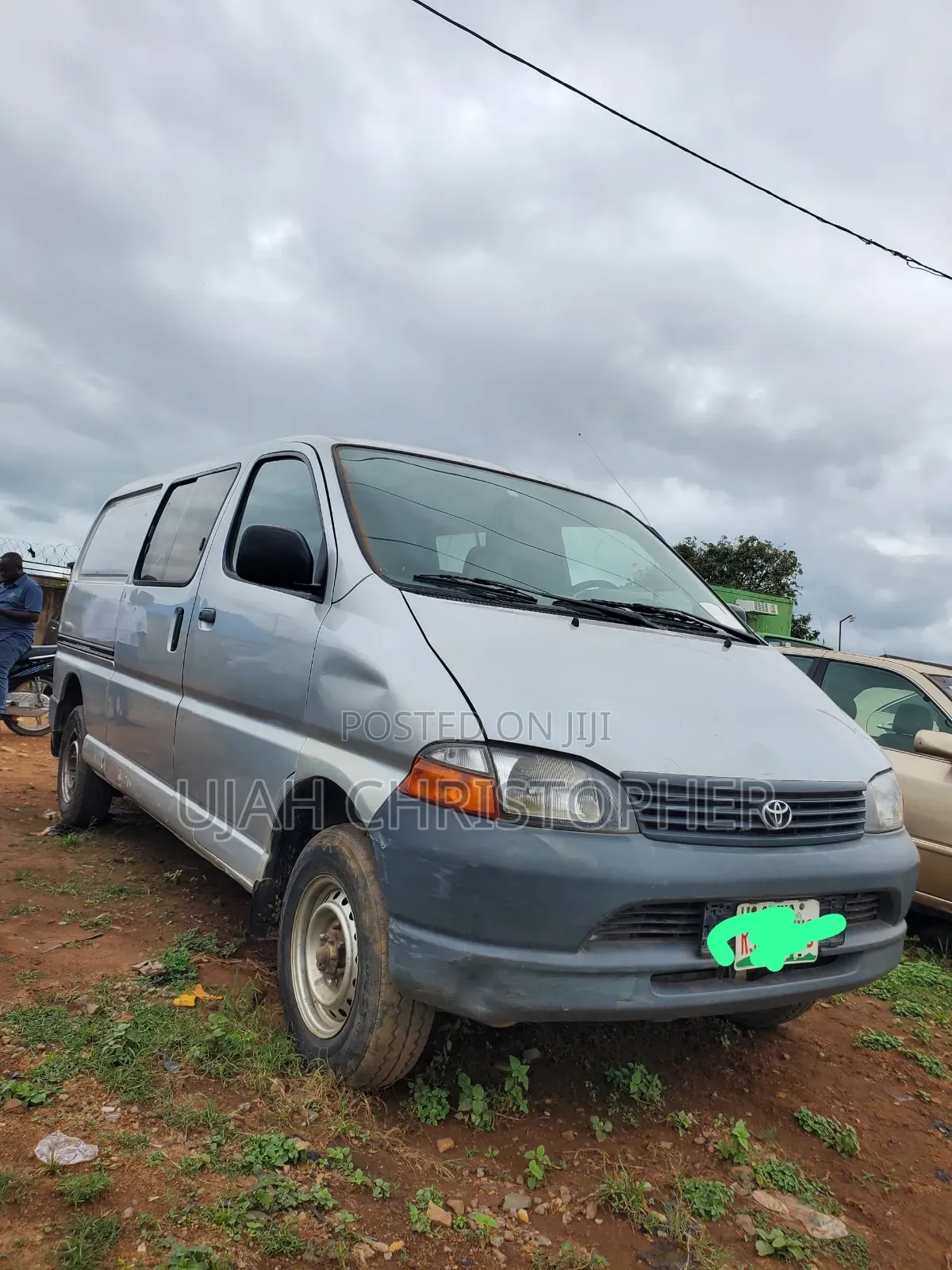 Toyota HiAce 2010
