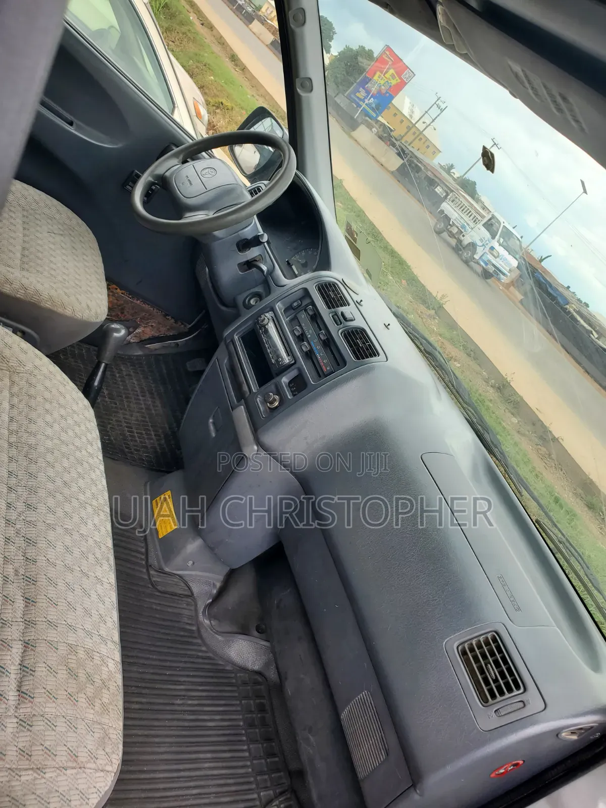 Toyota HiAce 2010