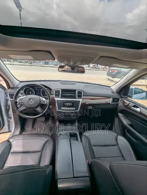 Mercedes-Benz M Class ML350 4dr SUV (3.5L 6cyl 7A) 2015 Blue