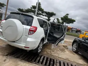 Toyota RAV4 3.5 Limited 2011 Gray