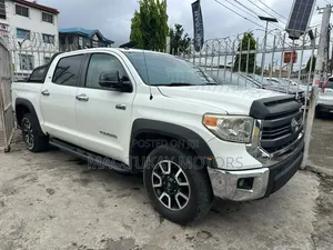 Toyota Tundra 2014 White