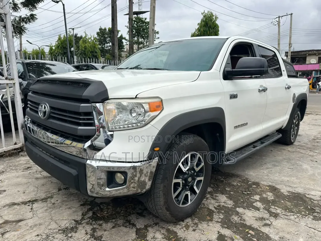 Toyota Tundra 2014 White