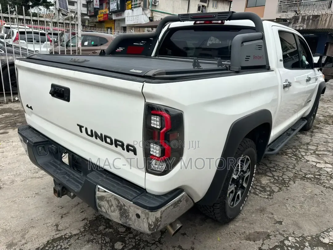 Toyota Tundra 2014 White