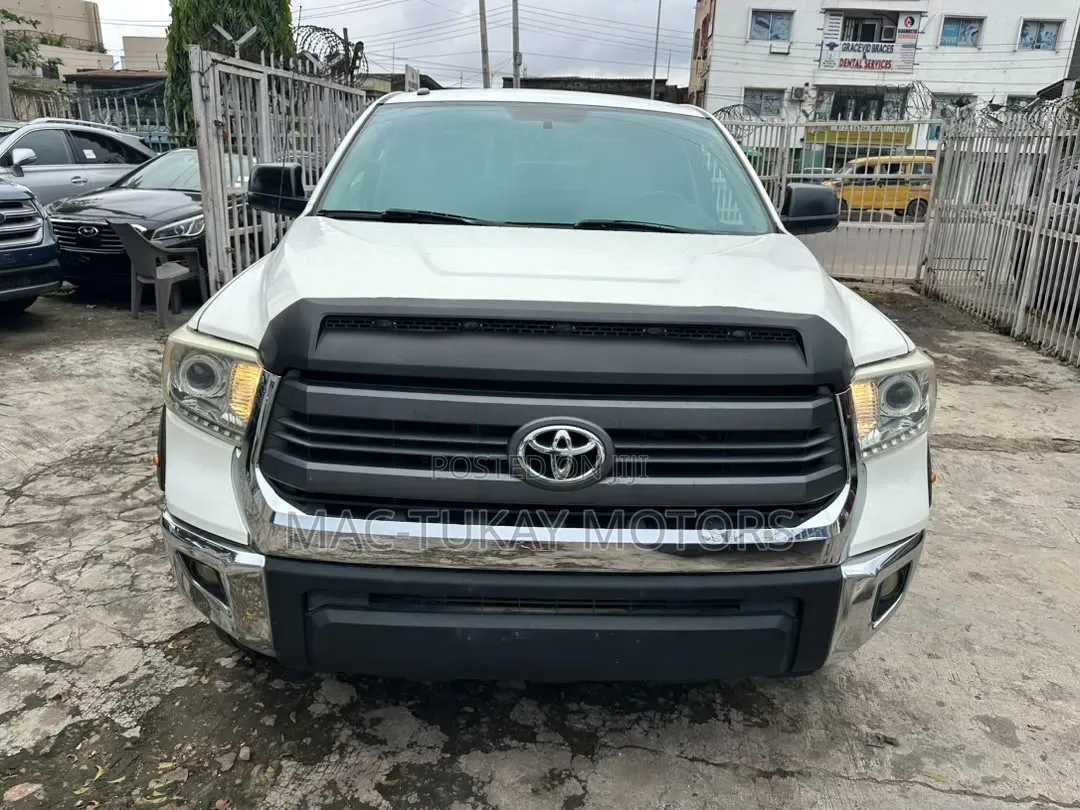 Toyota Tundra 2014 White