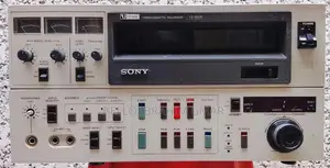 Sony Professional U-Matic VCR (VO5850)
