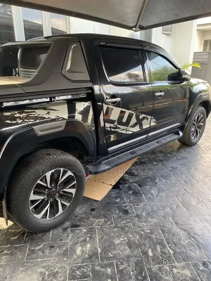Toyota Hilux 2010 Black