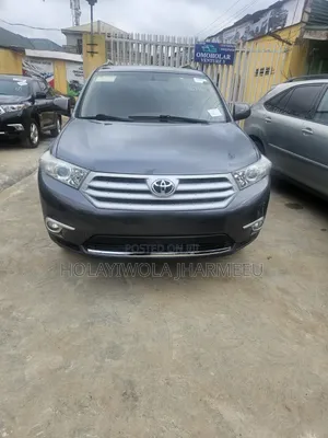 Toyota Highlander 2.7L 2WD 2013 Gray