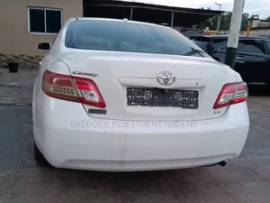 Toyota Camry 2.4 LE 2008 White