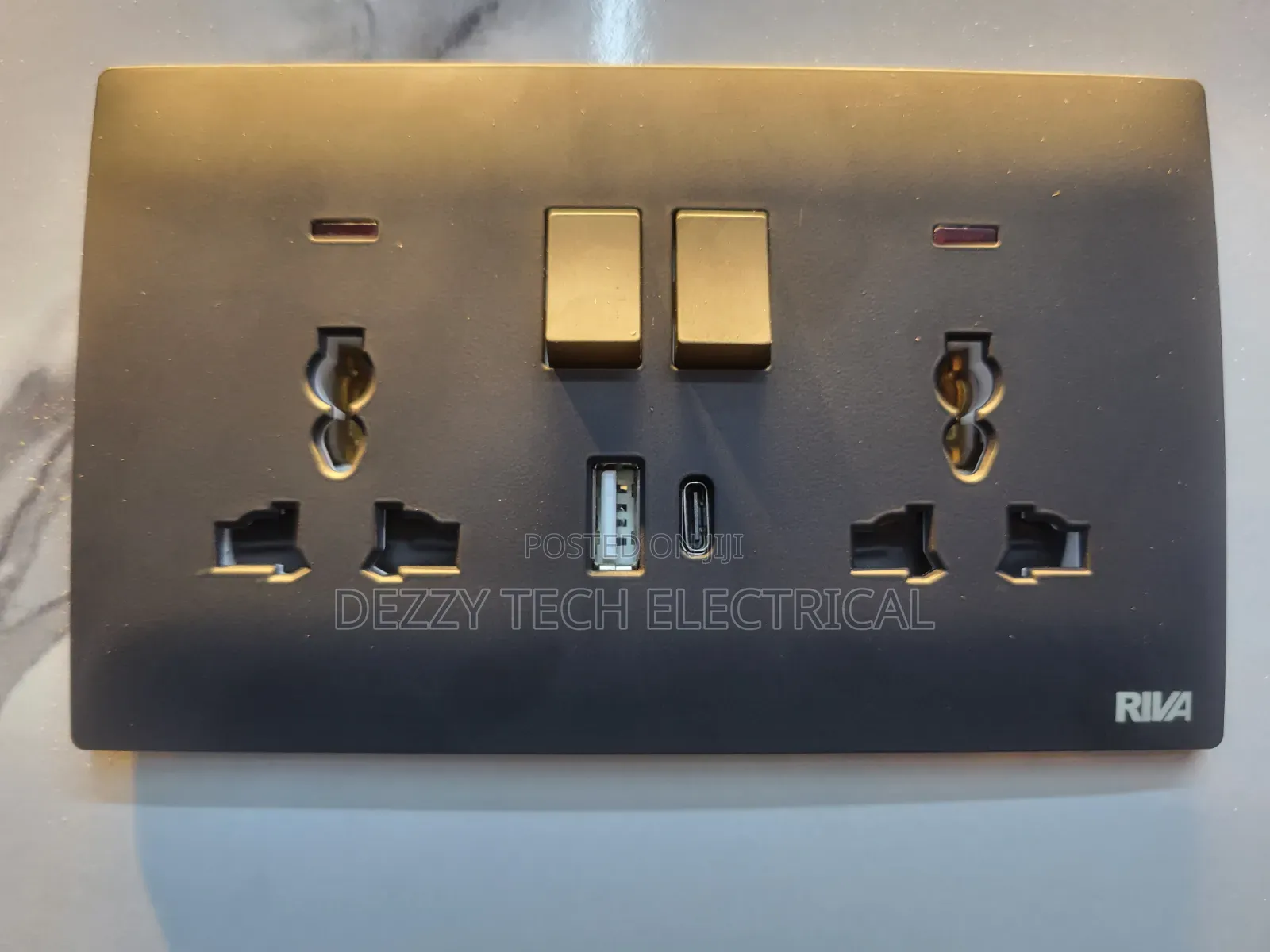 13amps RIVA Socket With USB
