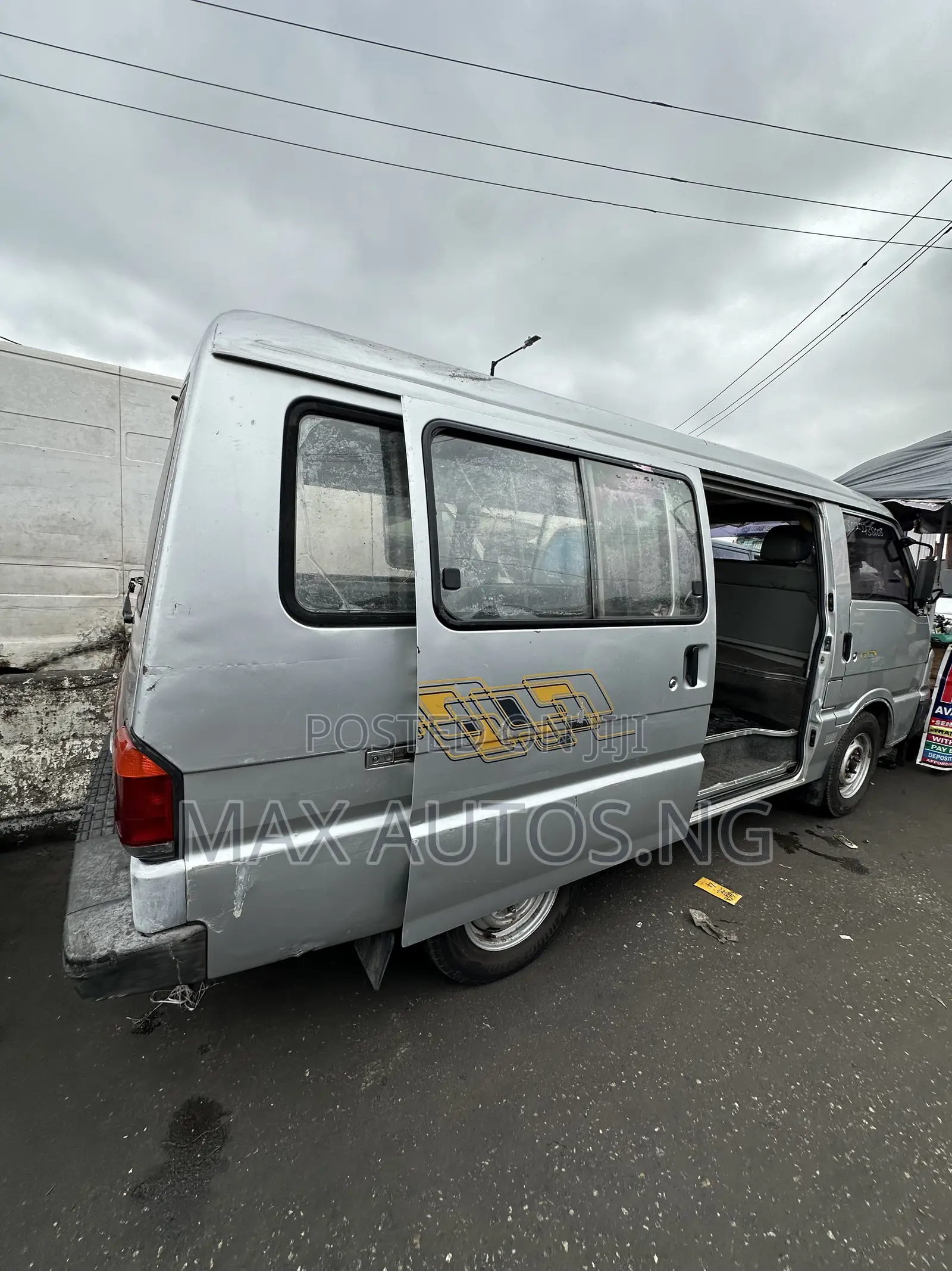Ford E250 2005 Silver