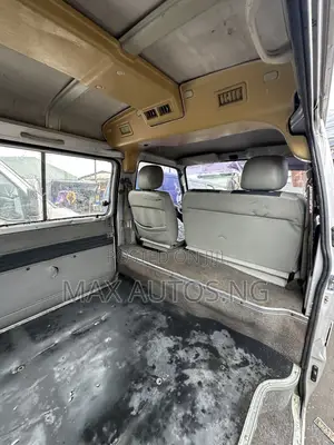 Ford E250 2005 Silver