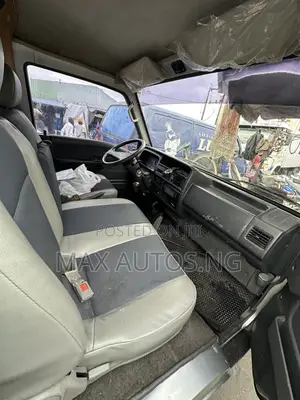 Ford E250 2005 Silver