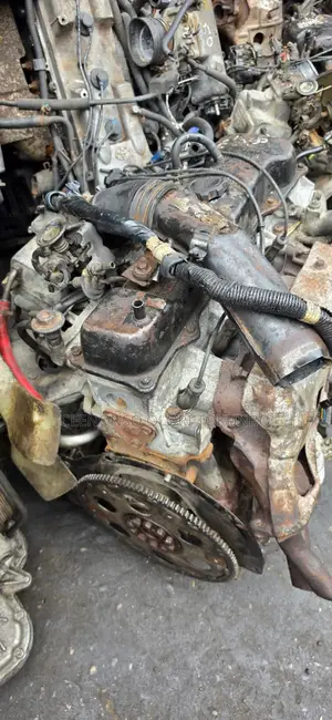 2RZ Injector Engine – Toyota Hiace Old Model