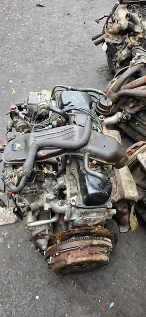 2rz Carbrator Hiace Old Model. Big Bumber