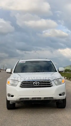 Toyota Highlander Limited 2011 White