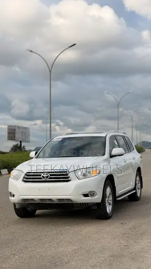 Toyota Highlander Limited 2011 White