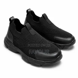 Nike Duck Low "Panda" Black and White