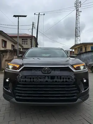 Toyota Highlander Platinum AWD 2024 Black