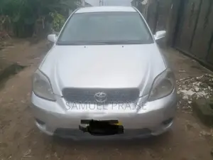 Toyota Matrix Hatchback FWD (1.8L 4cyl 5M) 2006 Silver