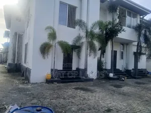 20bdrm Duplex in Lekki Phase 1 for rent