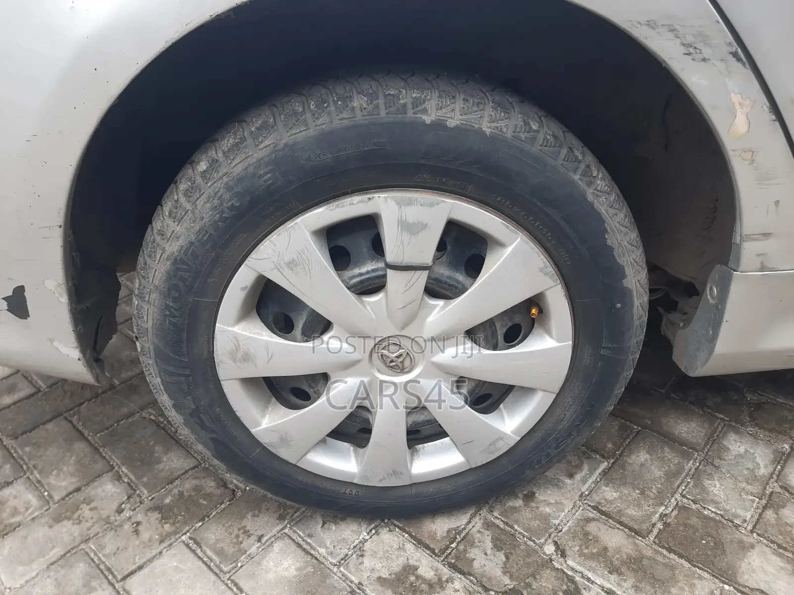 Toyota Corolla 2010 Silver