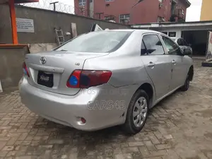 Toyota Corolla 2010 Silver