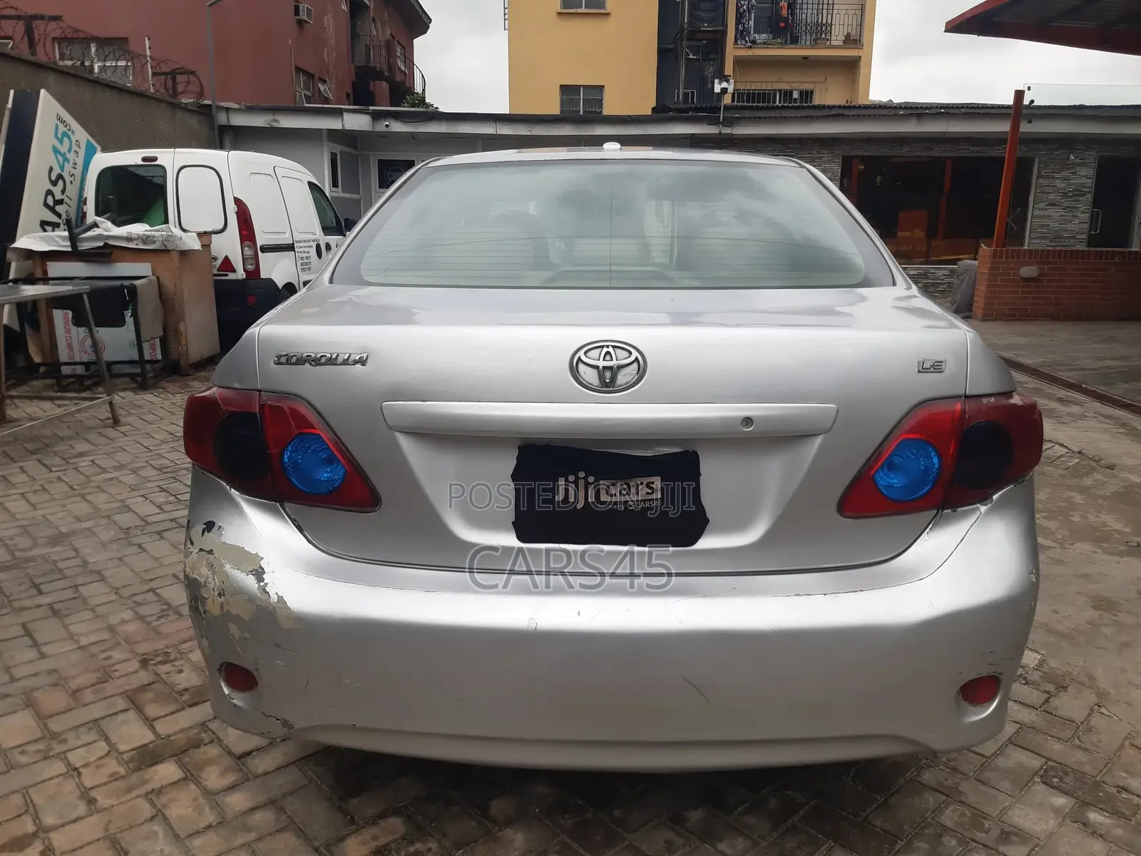 Toyota Corolla 2010 Silver