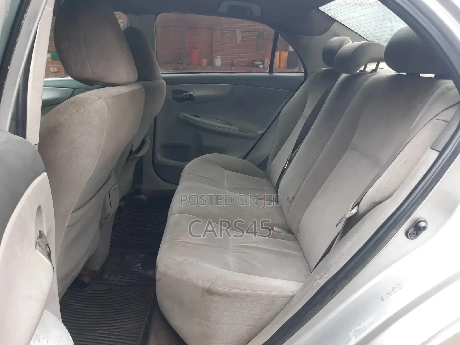 Toyota Corolla 2010 Silver