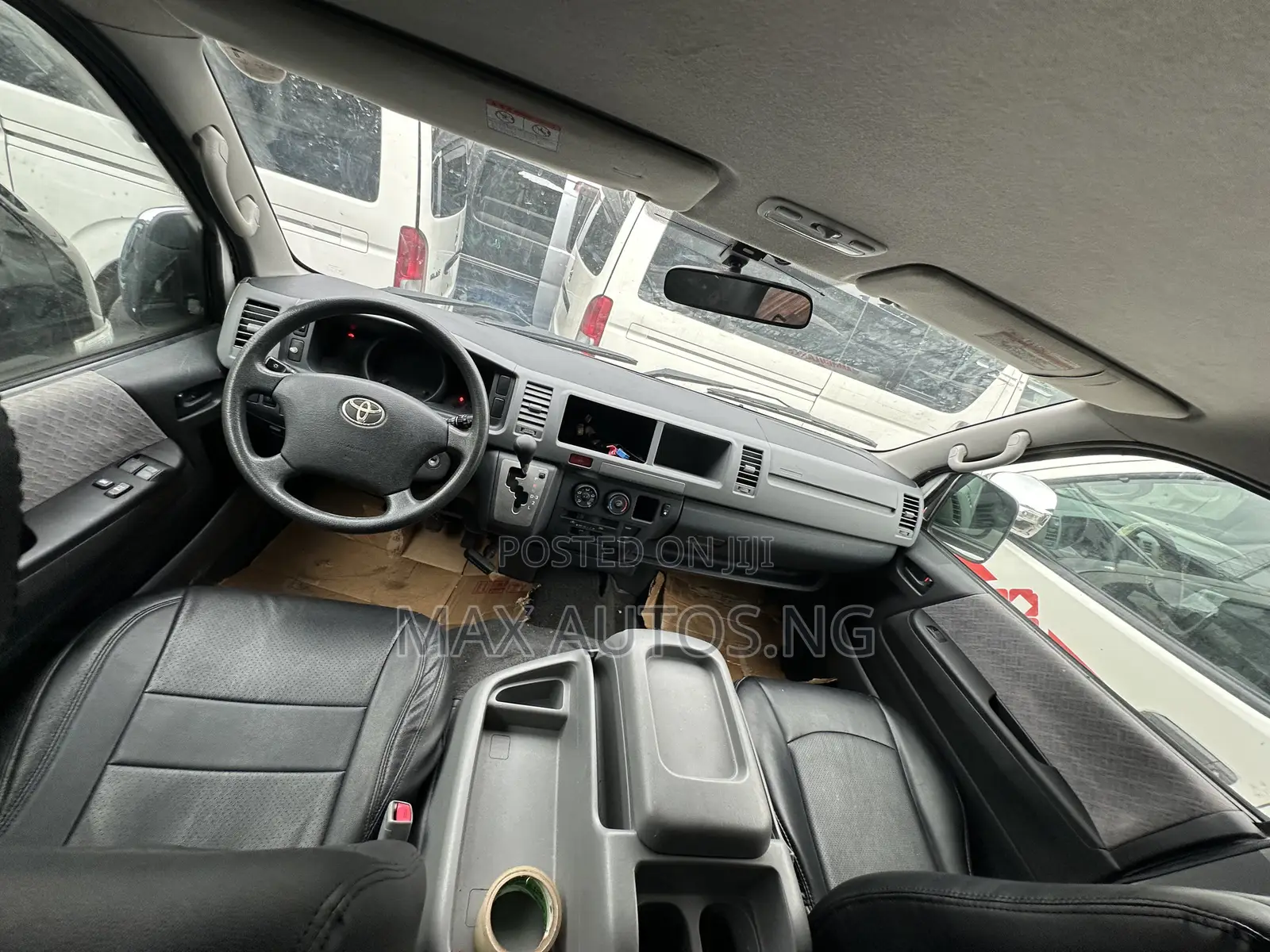 Toyota HiAce 2021 White
