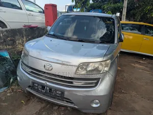 Toyota bB 2014 Silver