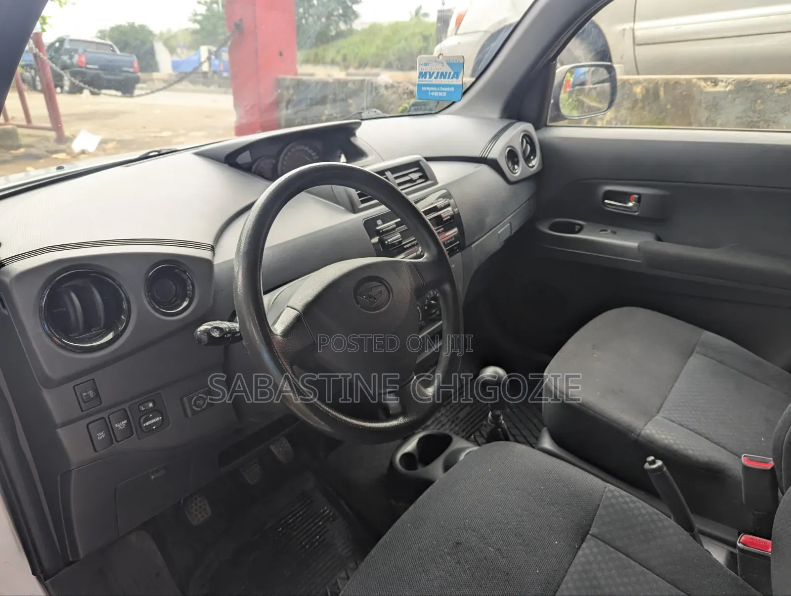 Toyota bB 2014 Silver