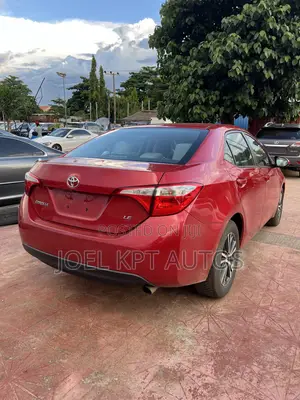 Toyota Corolla 2015 Red