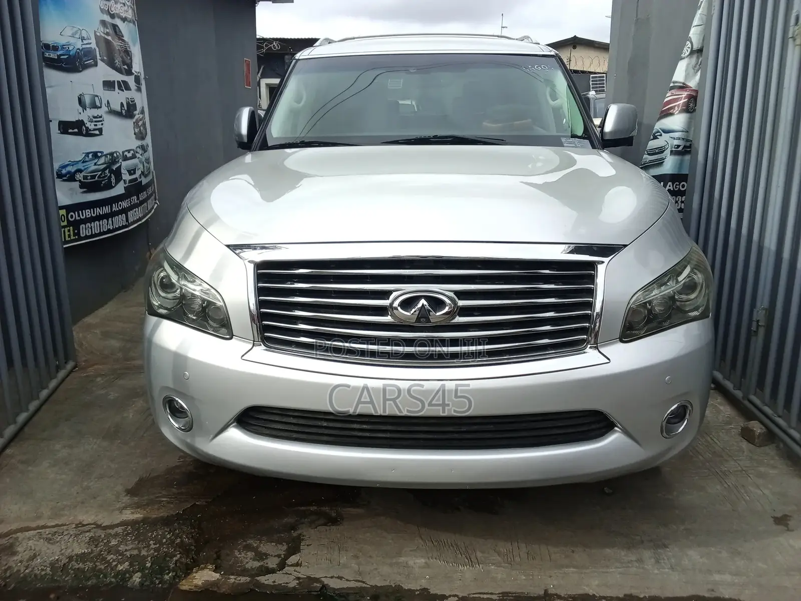 Infiniti QX56 2011 Silver
