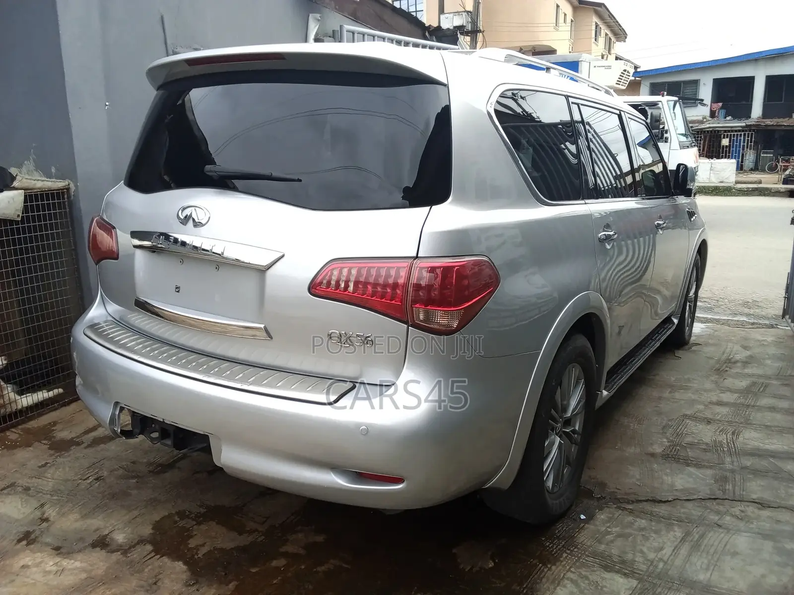 Infiniti QX56 2011 Silver
