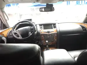 Infiniti QX56 2011 Silver