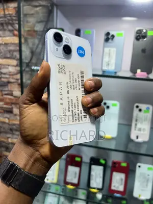 Apple iPhone 15 256 GB