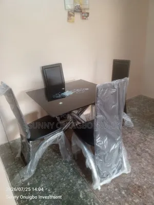 Dinning Set of 4 Chairs Tempered Glass Table