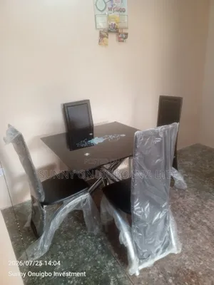 Dinning Set of 4 Chairs Tempered Glass Table
