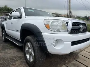 Toyota Tacoma 2008 White