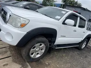Toyota Tacoma 2008 White