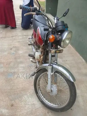 Bajaj Boxer 100 2020 Red