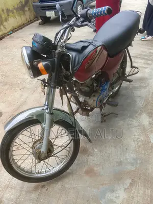 Bajaj Boxer 100 2020 Red