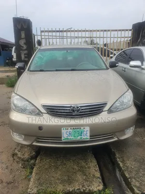 Toyota Camry 2006 Gold