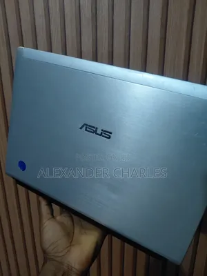 Laptop Asus U35JC 8GB Intel Core i3 HDD 160GB